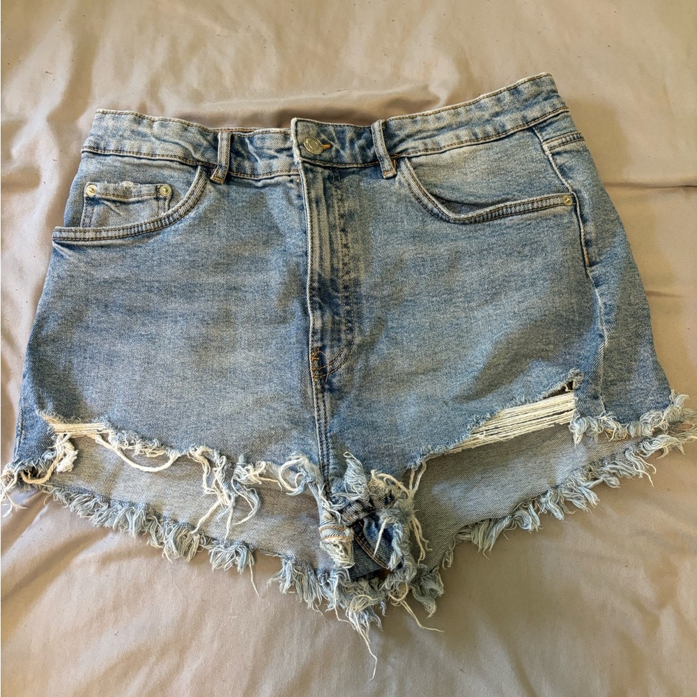 Brand: Zara   Condition: Barely used   Size: 12        Color: Light denim